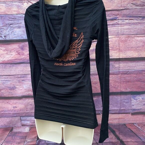 Women’s long sleeve HD tee in size M - Picture 11 of 12